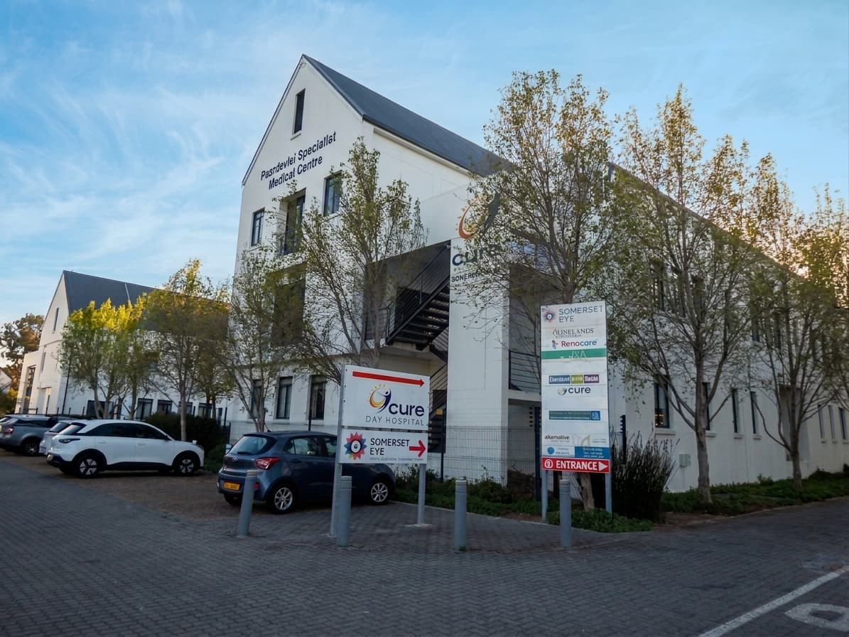 Somerset Eye Centre | Dr James Beatty Somerset Eye Centre